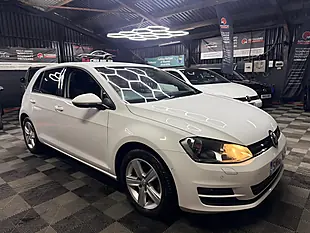 Used 2016 Volkswagen Golf Bluemotion Tech Match Edition White - Interior and Exterior details 3