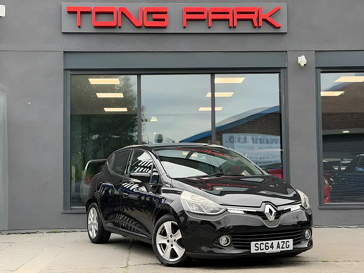 Used 2016 Volkswagen Golf Bluemotion Tech R Black - Interior and Exterior details 12