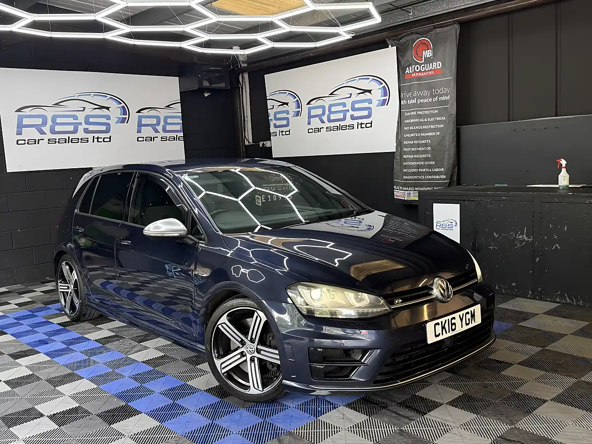 Used 2016 Volkswagen Golf Bluemotion Tech R Blue - Front View