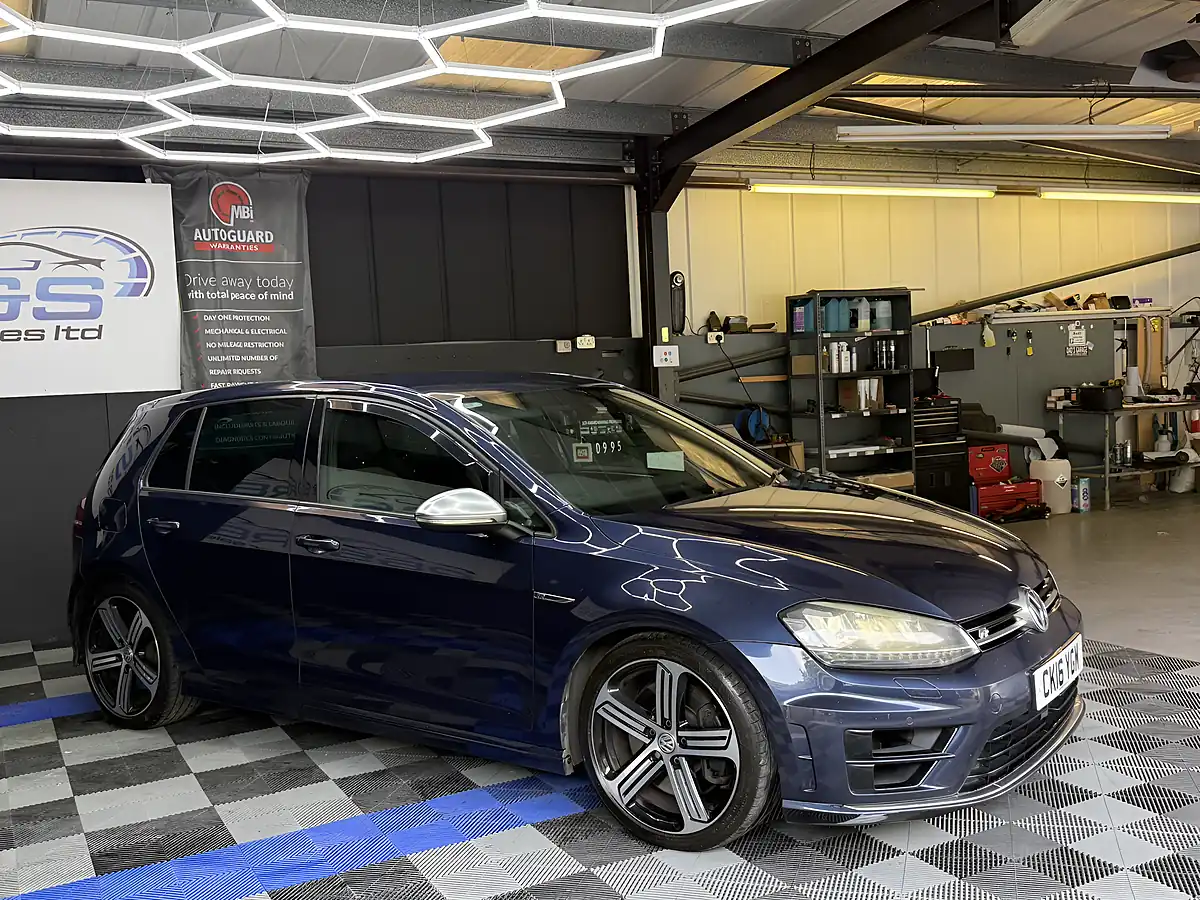 Used 2016 Volkswagen Golf Bluemotion Tech R Blue - Interior and Exterior details 10