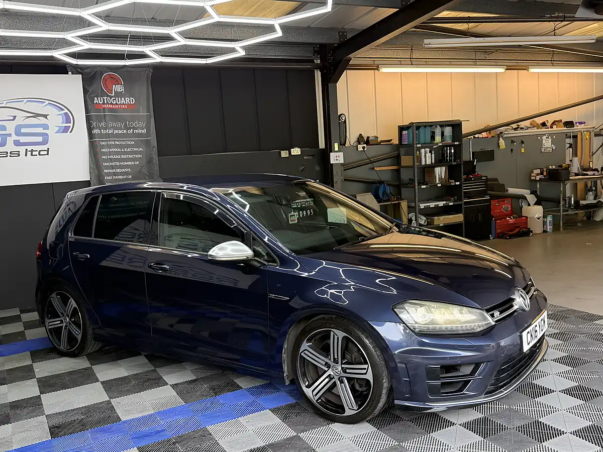 Used 2016 Volkswagen Golf Bluemotion Tech R Blue - Interior and Exterior details 11