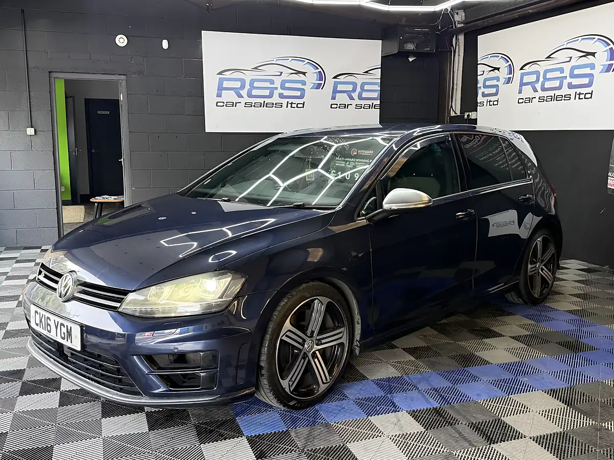 Used 2016 Volkswagen Golf Bluemotion Tech R Blue - Interior and Exterior details 8