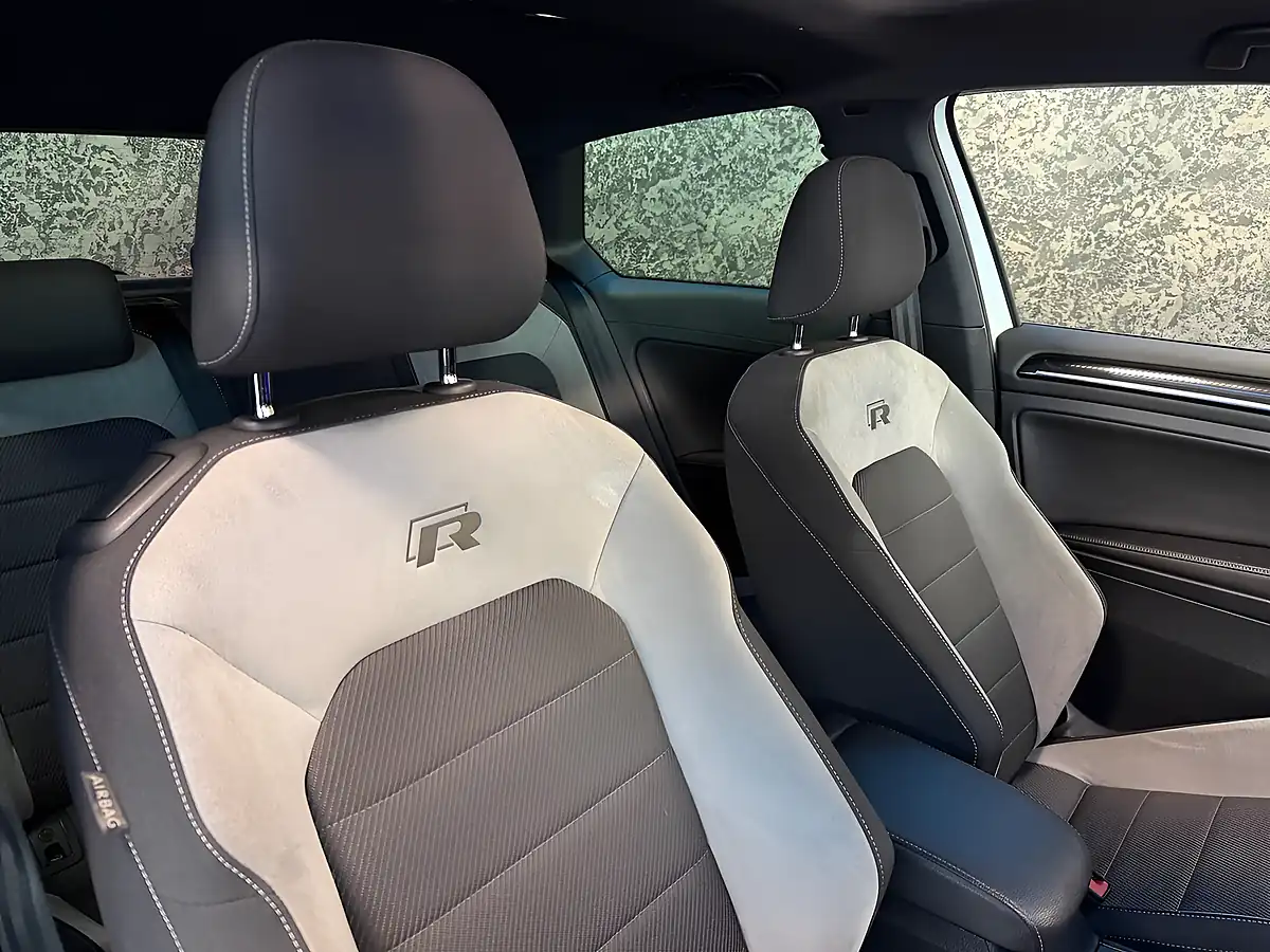 Used 2016 Volkswagen Golf Bluemotion Tech R White - Interior and Exterior details 17