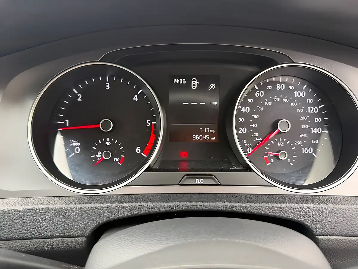 Used 2016 Volkswagen Golf Bluemotion Tech S Silver - Interior and Exterior details 15