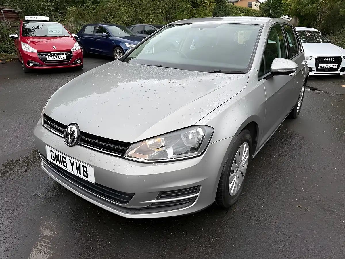 Used 2016 Volkswagen Golf Bluemotion Tech S Silver - Interior and Exterior details 2