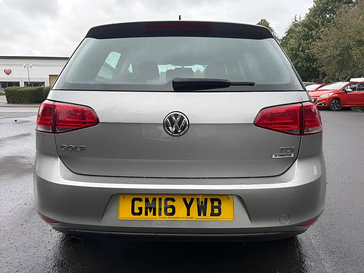 Used 2016 Volkswagen Golf Bluemotion Tech S Silver - Interior and Exterior details 5