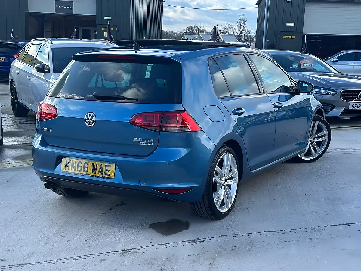 Used 2016 Volkswagen Golf GT Edition Blue - Interior and Exterior details 11
