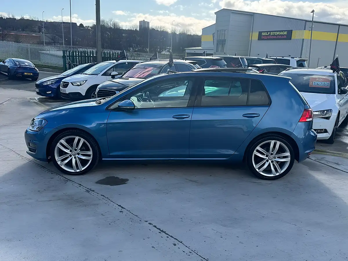 Used 2016 Volkswagen Golf GT Edition Blue - Interior and Exterior details 8