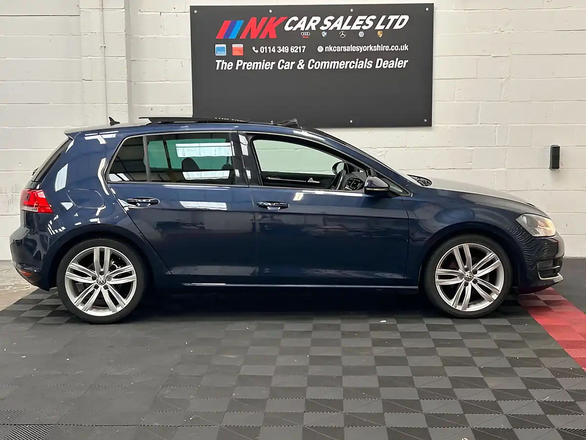 Used 2016 Volkswagen Golf GT Edition Blue - Interior and Exterior details 3