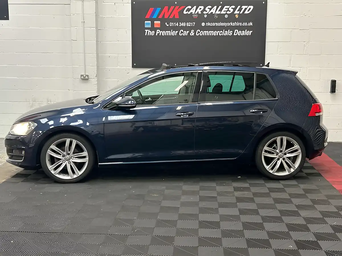 Used 2016 Volkswagen Golf GT Edition Blue - Interior and Exterior details 4