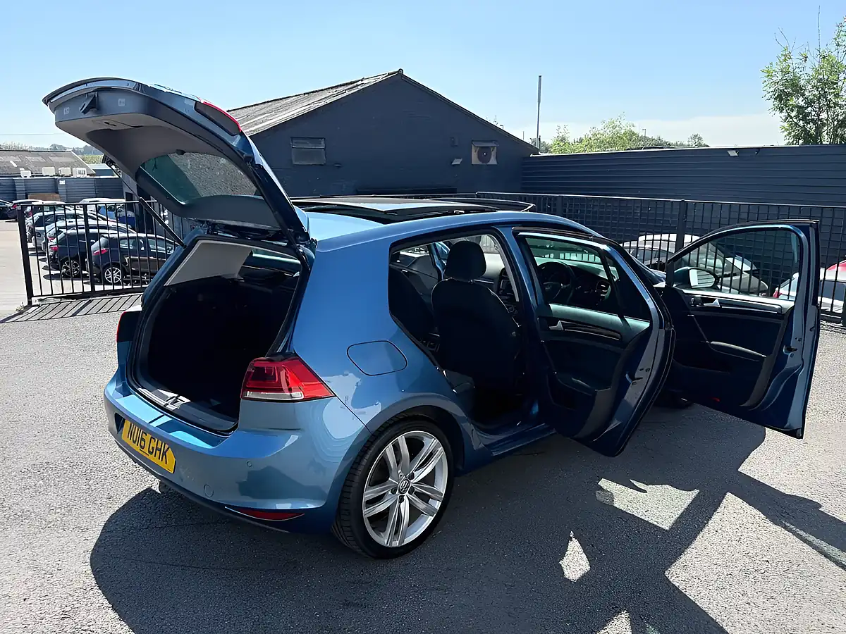 Used 2016 Volkswagen Golf GT Edition Pacific Blue - Interior and Exterior details 10