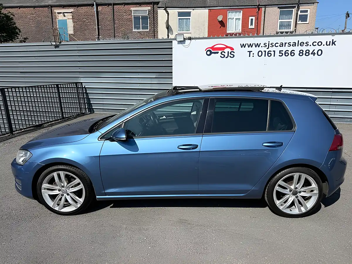 Used 2016 Volkswagen Golf GT Edition Pacific Blue - Interior and Exterior details 8