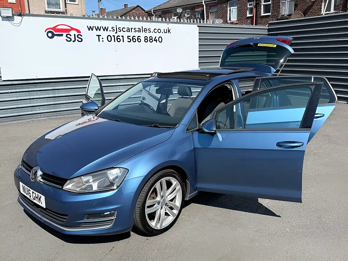 Used 2016 Volkswagen Golf GT Edition Pacific Blue - Interior and Exterior details 9