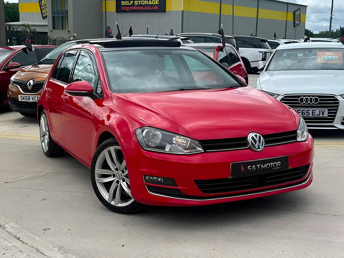 Used 2016 Volkswagen Golf GT Edition Red - Front View