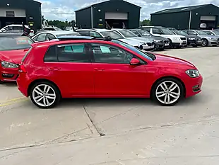 Used 2016 Volkswagen Golf GT Edition Red - Interior and Exterior details 10