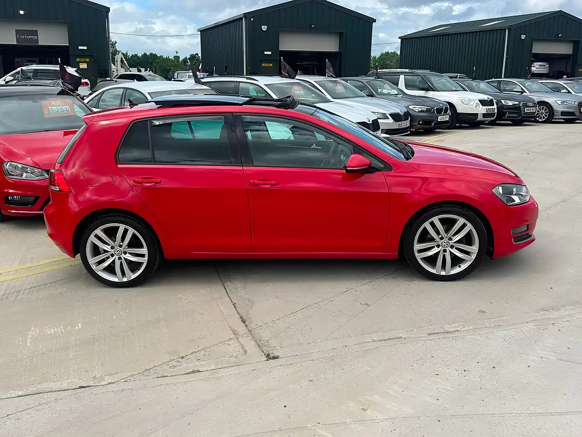 Used 2016 Volkswagen Golf GT Edition Red - Interior and Exterior details 10