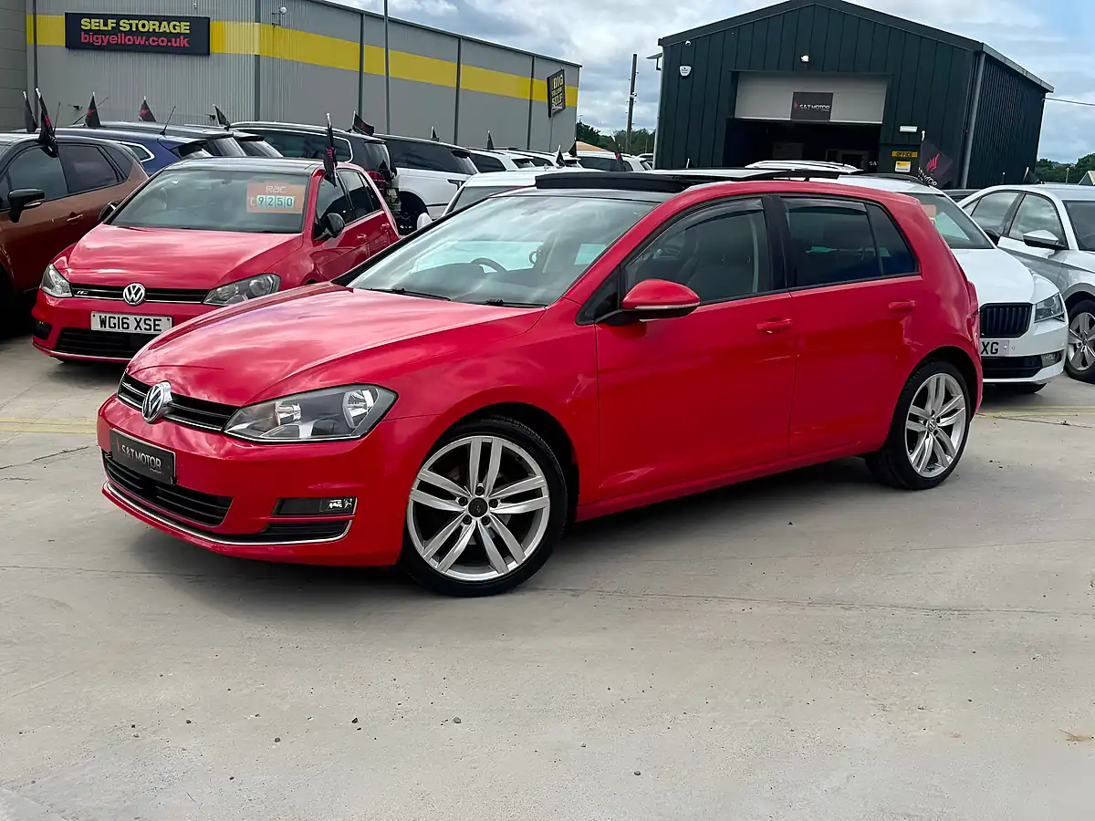 Used 2016 Volkswagen Golf GT Edition Red - Interior and Exterior details 4