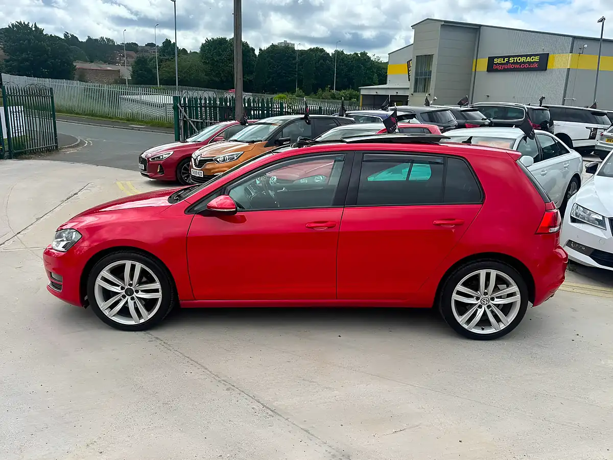 Used 2016 Volkswagen Golf GT Edition Red - Interior and Exterior details 8
