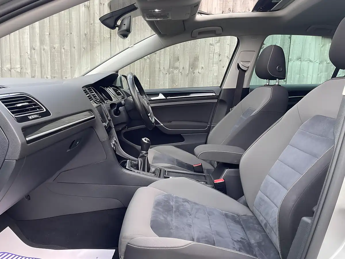 Used 2016 Volkswagen Golf GT Edition Silver - Interior and Exterior details 3