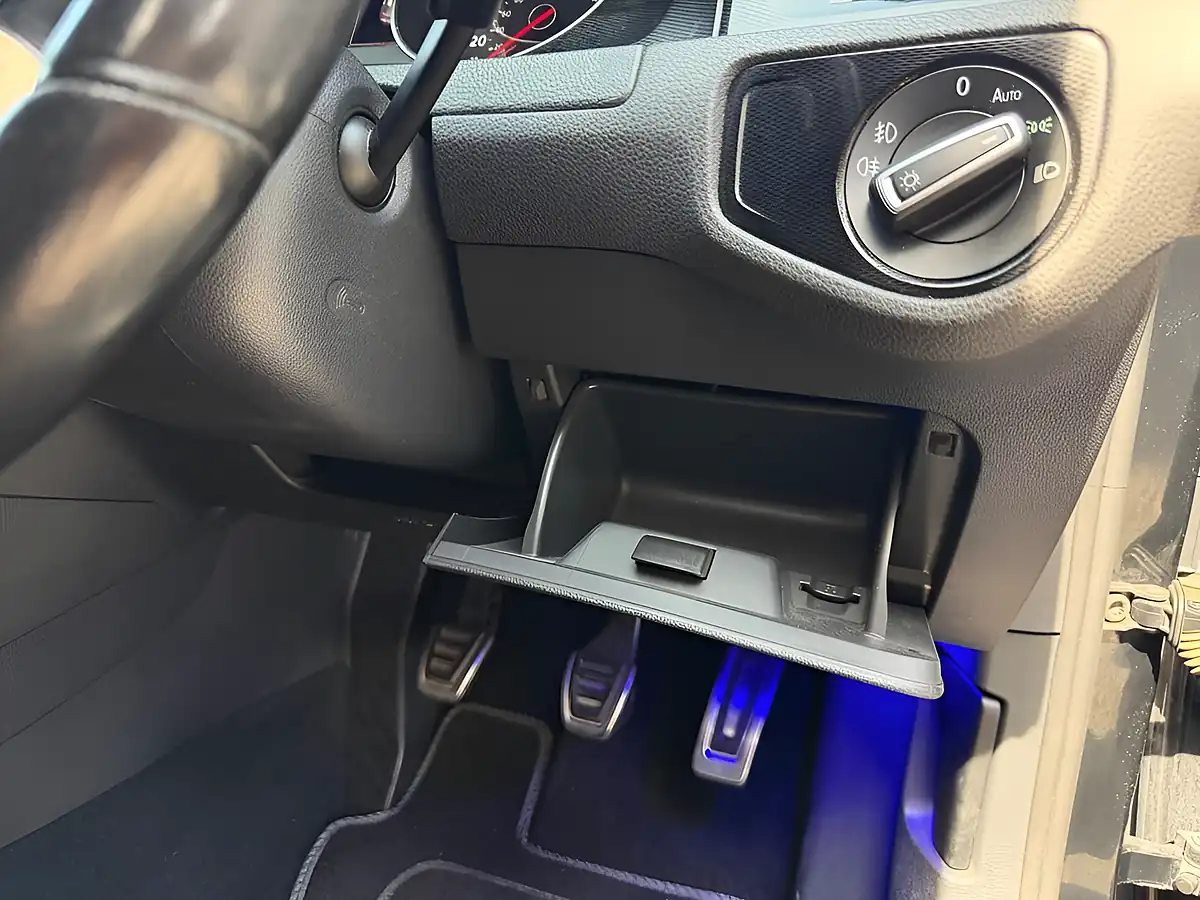 Used 2016 Volkswagen Golf Gtd Black - Interior and Exterior details 15