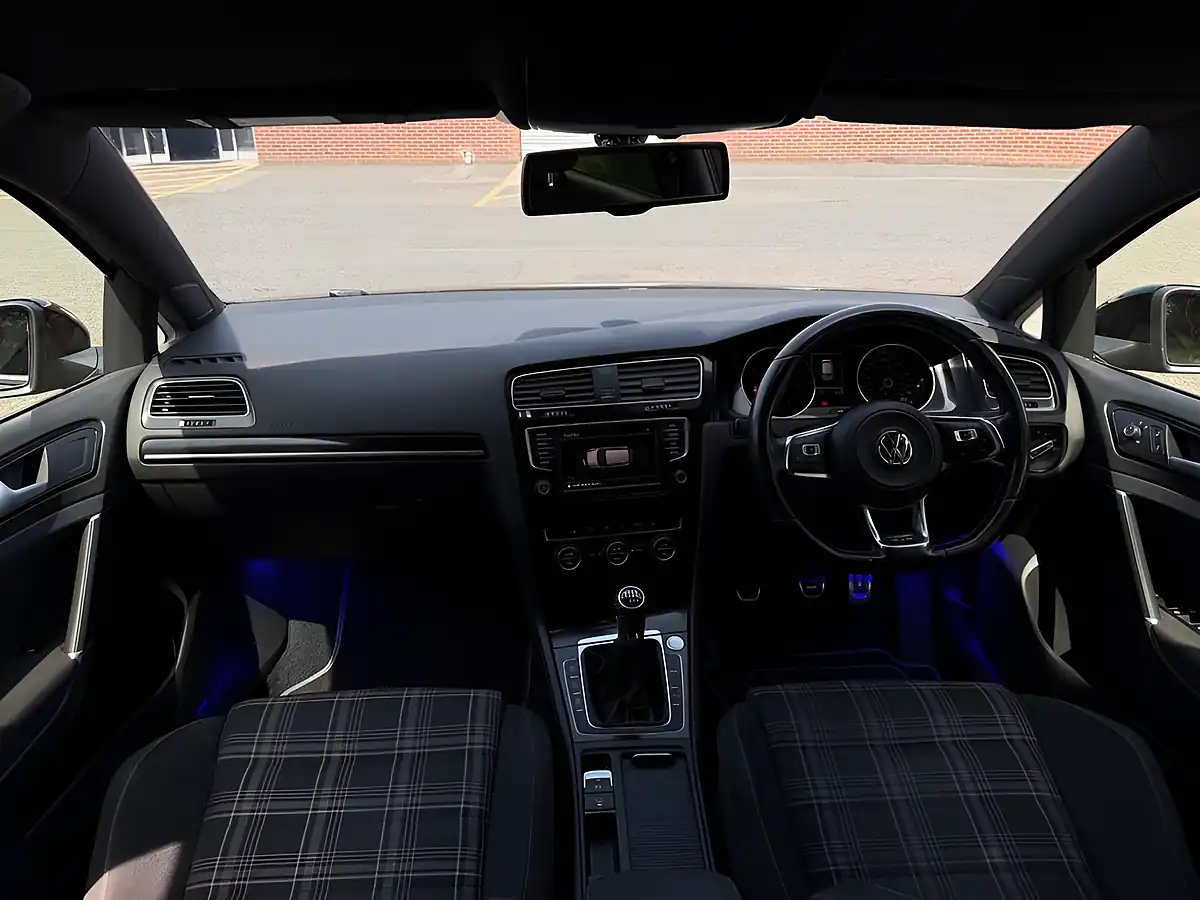 Used 2016 Volkswagen Golf Gtd Black - Interior and Exterior details 17