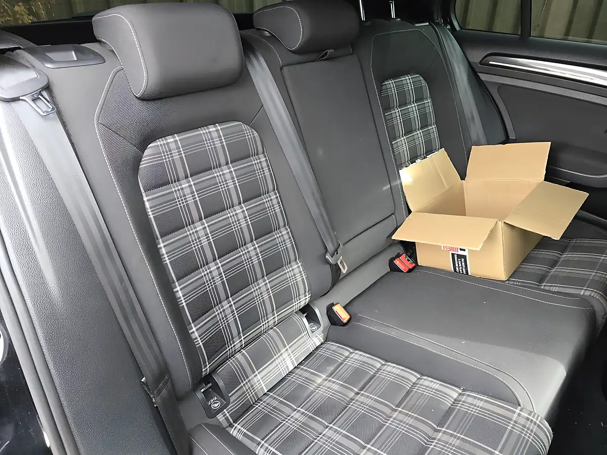 Used 2016 Volkswagen Golf Gtd Black - Interior and Exterior details 16