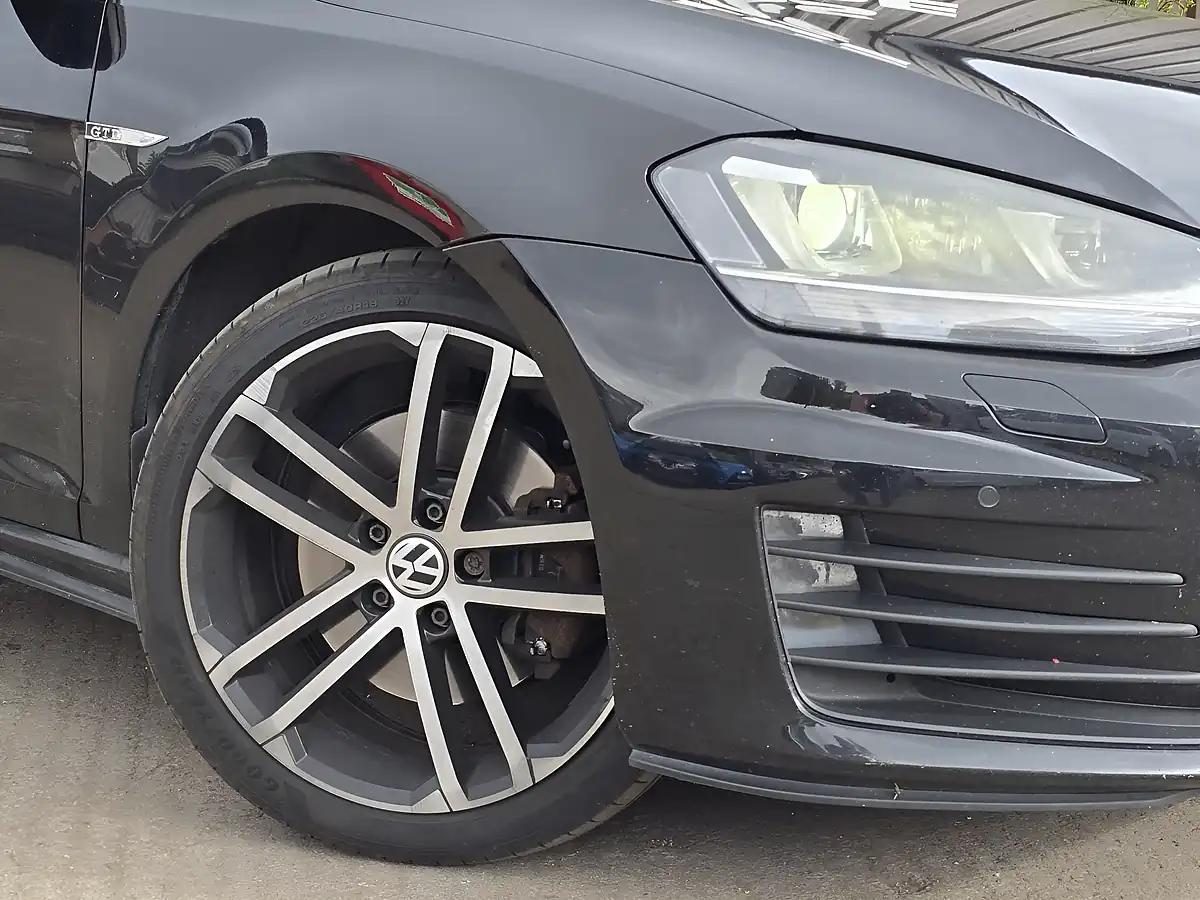 Used 2016 Volkswagen Golf Gtd Black - Interior and Exterior details 2