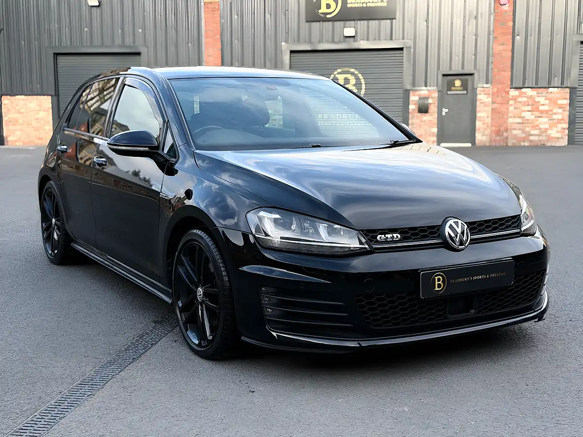 Used 2016 Volkswagen Golf Gtd Black - Interior and Exterior details 10