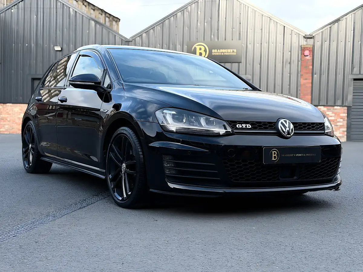Used 2016 Volkswagen Golf Gtd Black - Interior and Exterior details 11