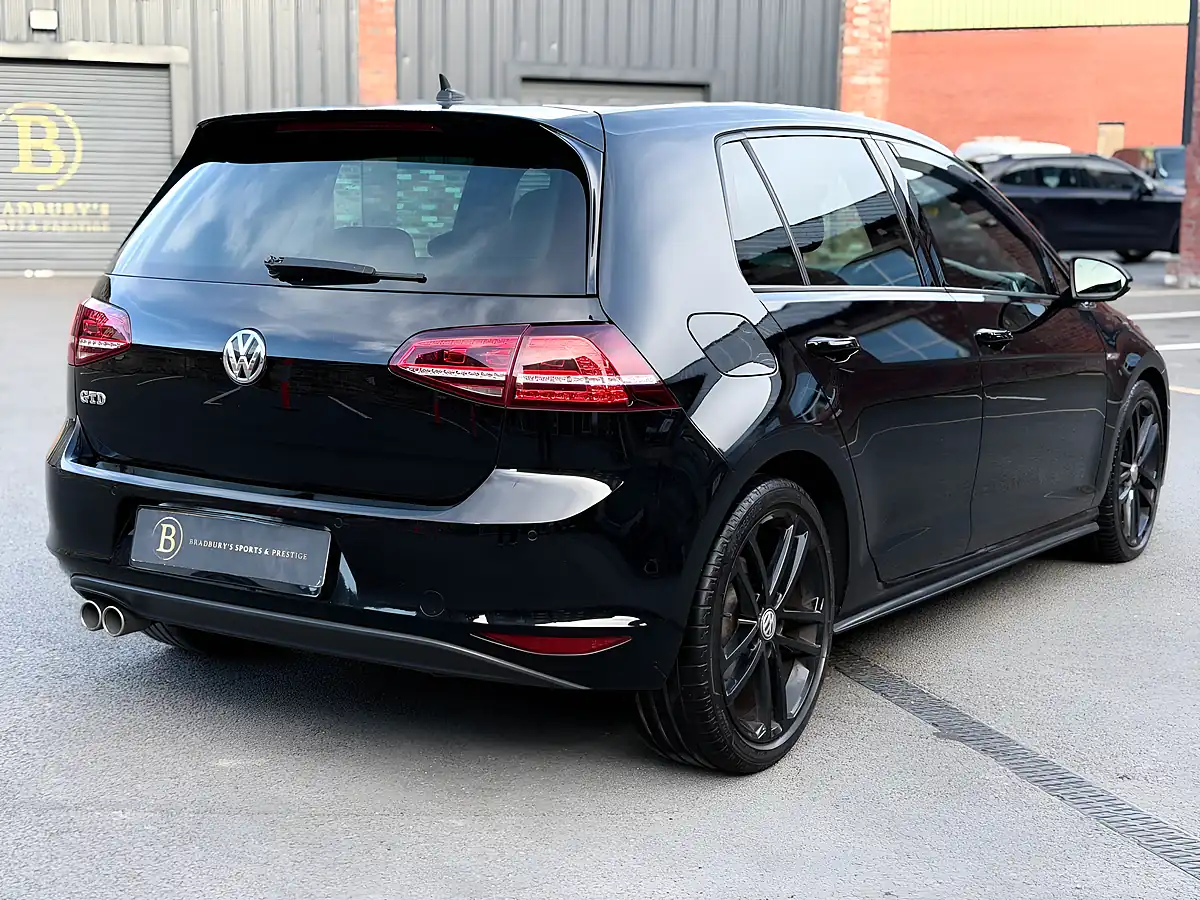 Used 2016 Volkswagen Golf Gtd Black - Interior and Exterior details 15