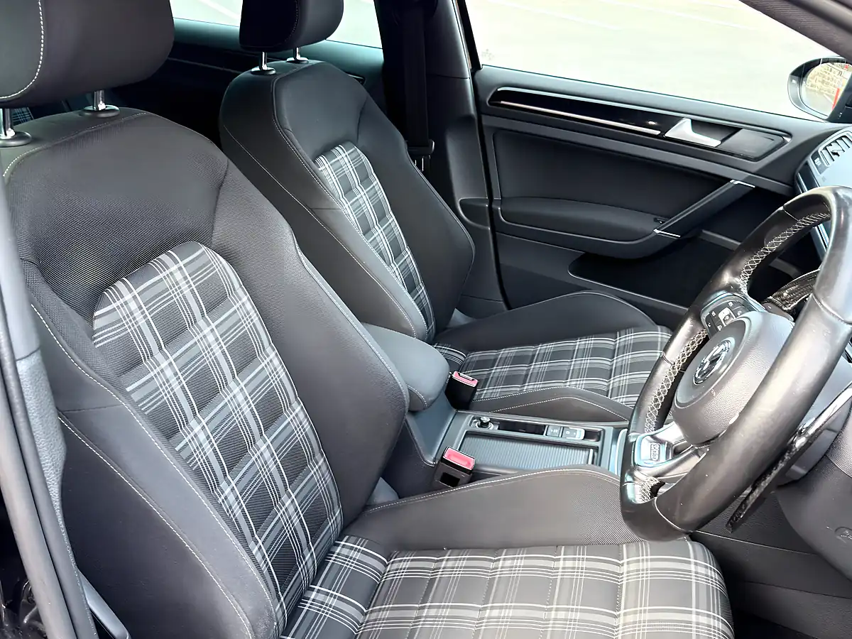 Used 2016 Volkswagen Golf Gtd Black - Interior and Exterior details 19