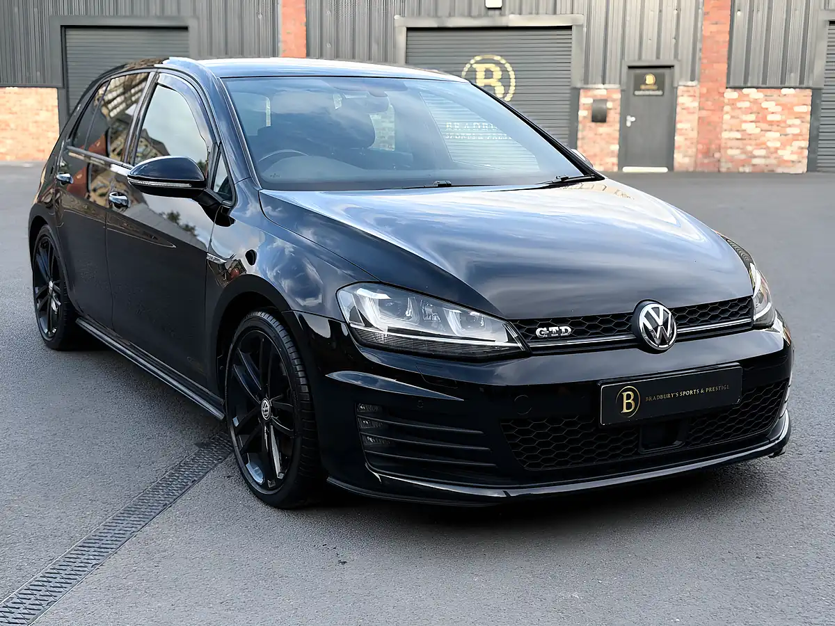 Used 2016 Volkswagen Golf Gtd Black - Interior and Exterior details 2
