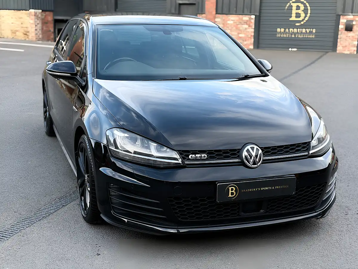 Used 2016 Volkswagen Golf Gtd Black - Interior and Exterior details 4