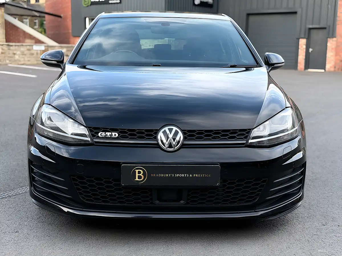 Used 2016 Volkswagen Golf Gtd Black - Interior and Exterior details 7
