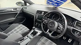 Used 2016 Volkswagen Golf Gtd Bluemotion Tech Silver - Interior and Exterior details 5