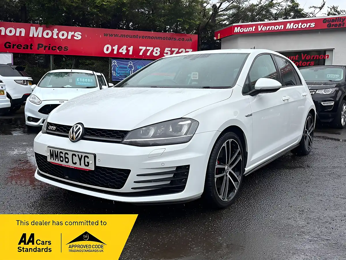 Used 2016 Volkswagen Golf Gtd Bluemotion Tech White - Front View