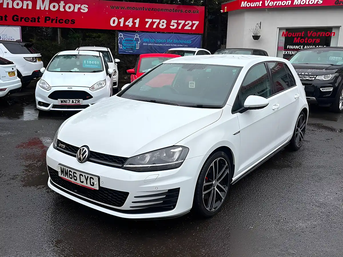 Used 2016 Volkswagen Golf Gtd Bluemotion Tech White - Interior and Exterior details 4