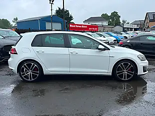 Used 2016 Volkswagen Golf Gtd Bluemotion Tech White - Interior and Exterior details 9