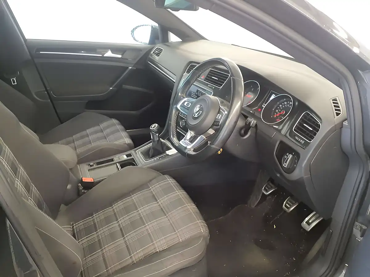 Used 2016 Volkswagen Golf Gtd Carbon Grey - Interior and Exterior details 10