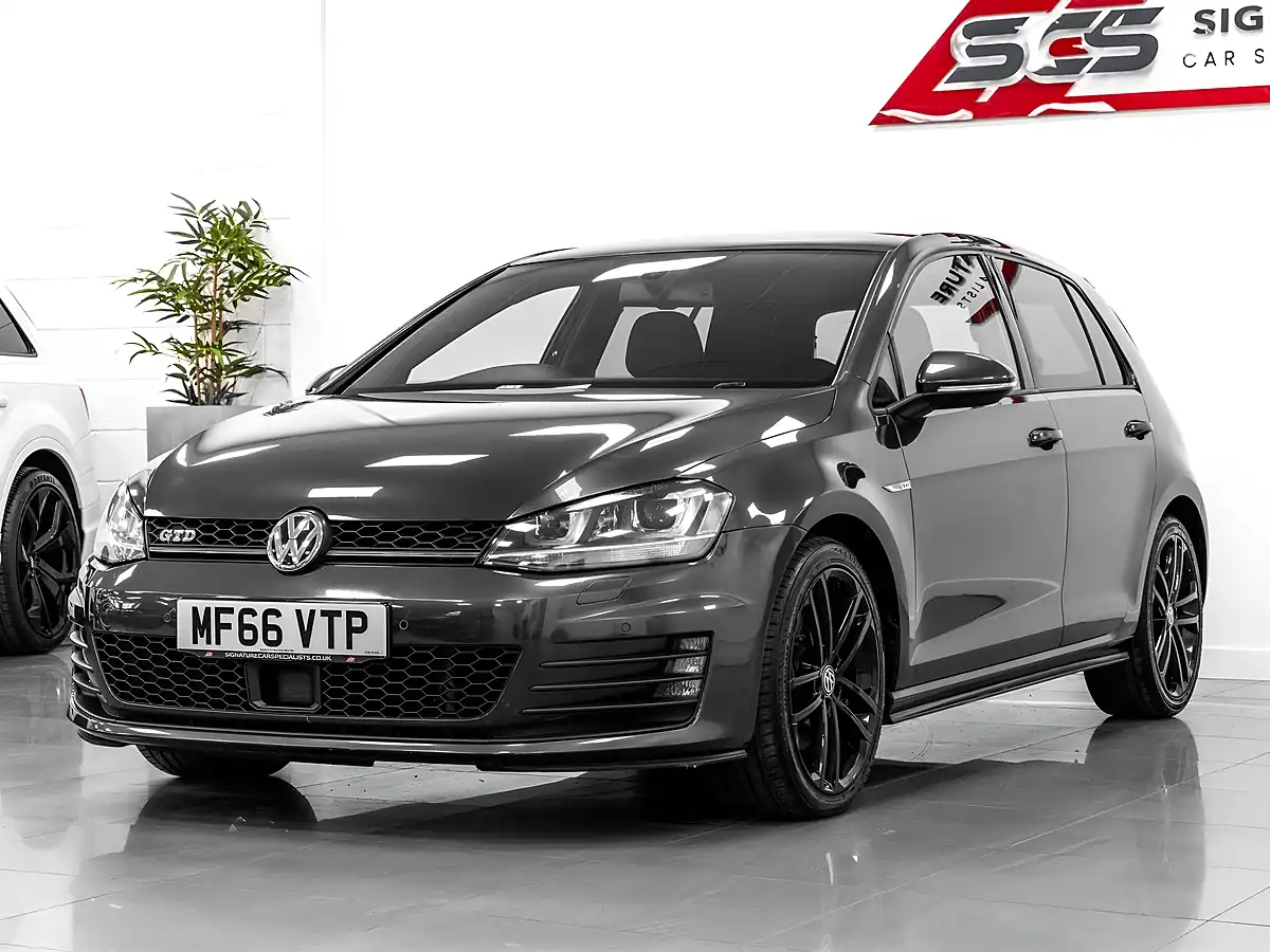 Used 2016 Volkswagen Golf Gtd Grey - Front View