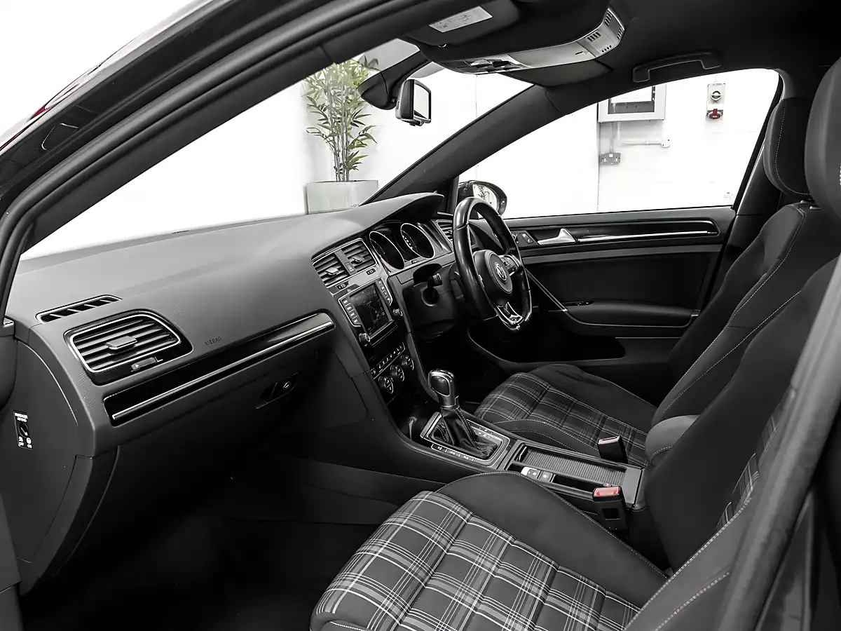 Used 2016 Volkswagen Golf Gtd Grey - Interior and Exterior details 16