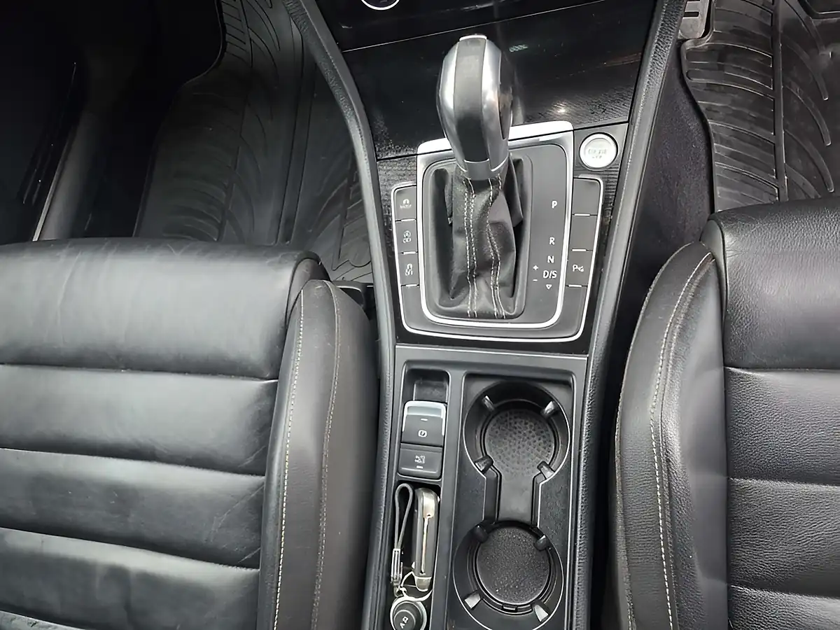 Used 2016 Volkswagen Golf Gtd Grey - Interior and Exterior details 15