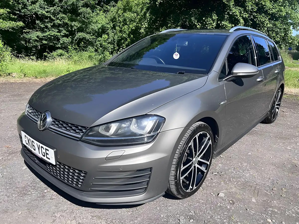 Used 2016 Volkswagen Golf Gtd Grey - Front View