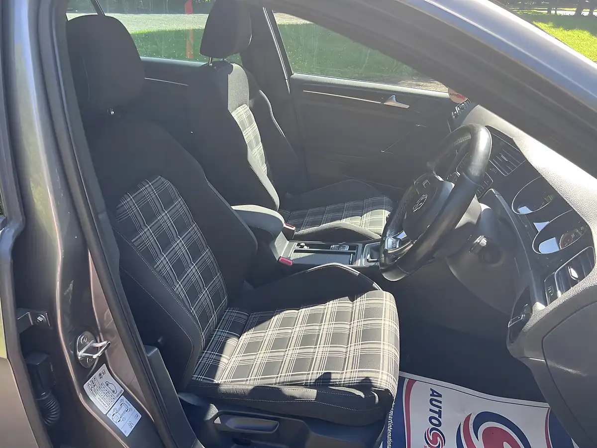 Used 2016 Volkswagen Golf Gtd Grey - Interior and Exterior details 12