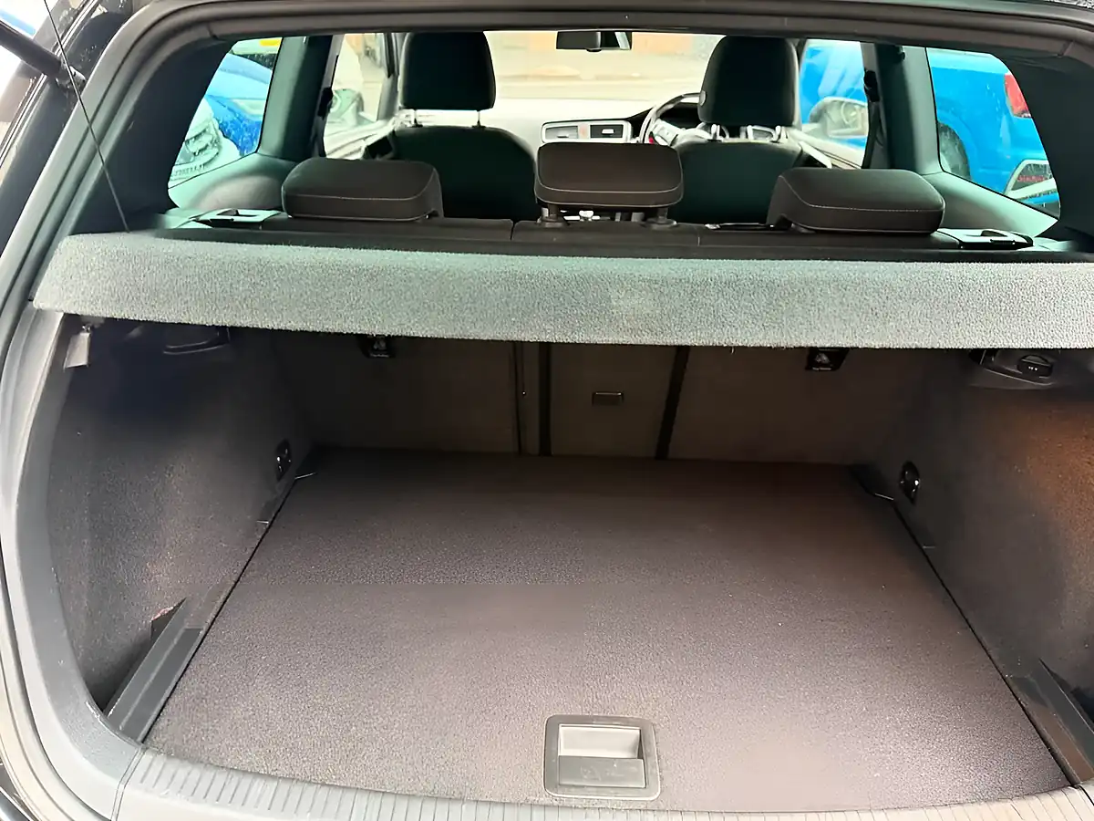 Used 2016 Volkswagen Golf Gtd Grey - Interior and Exterior details 12