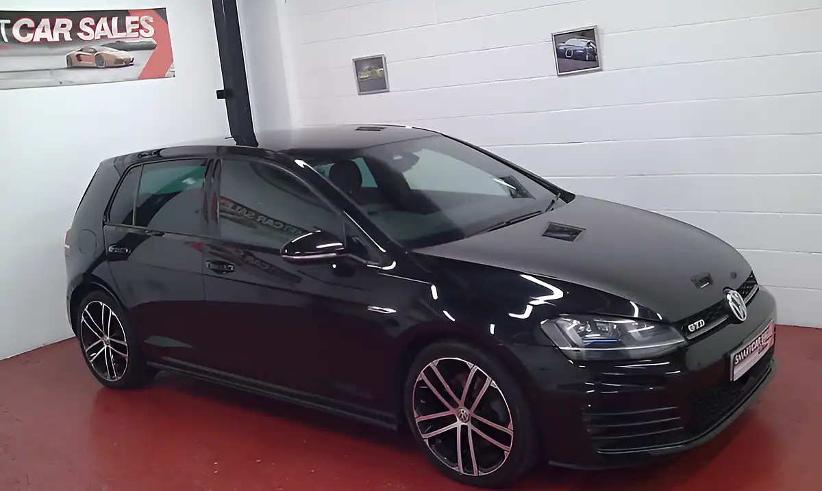 Used 2016 Volkswagen Golf Gtd Metallic Black - Interior and Exterior details 3