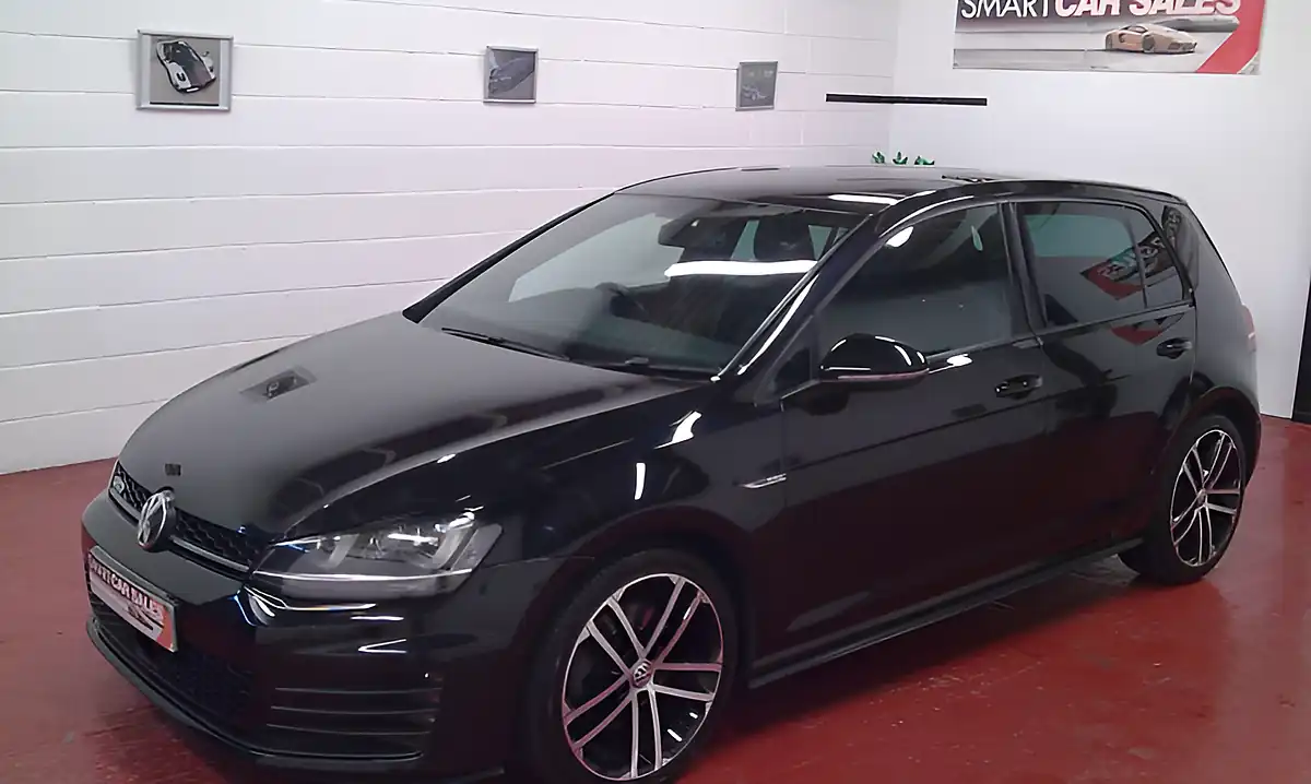 Used 2016 Volkswagen Golf Gtd Metallic Black - Interior and Exterior details 5