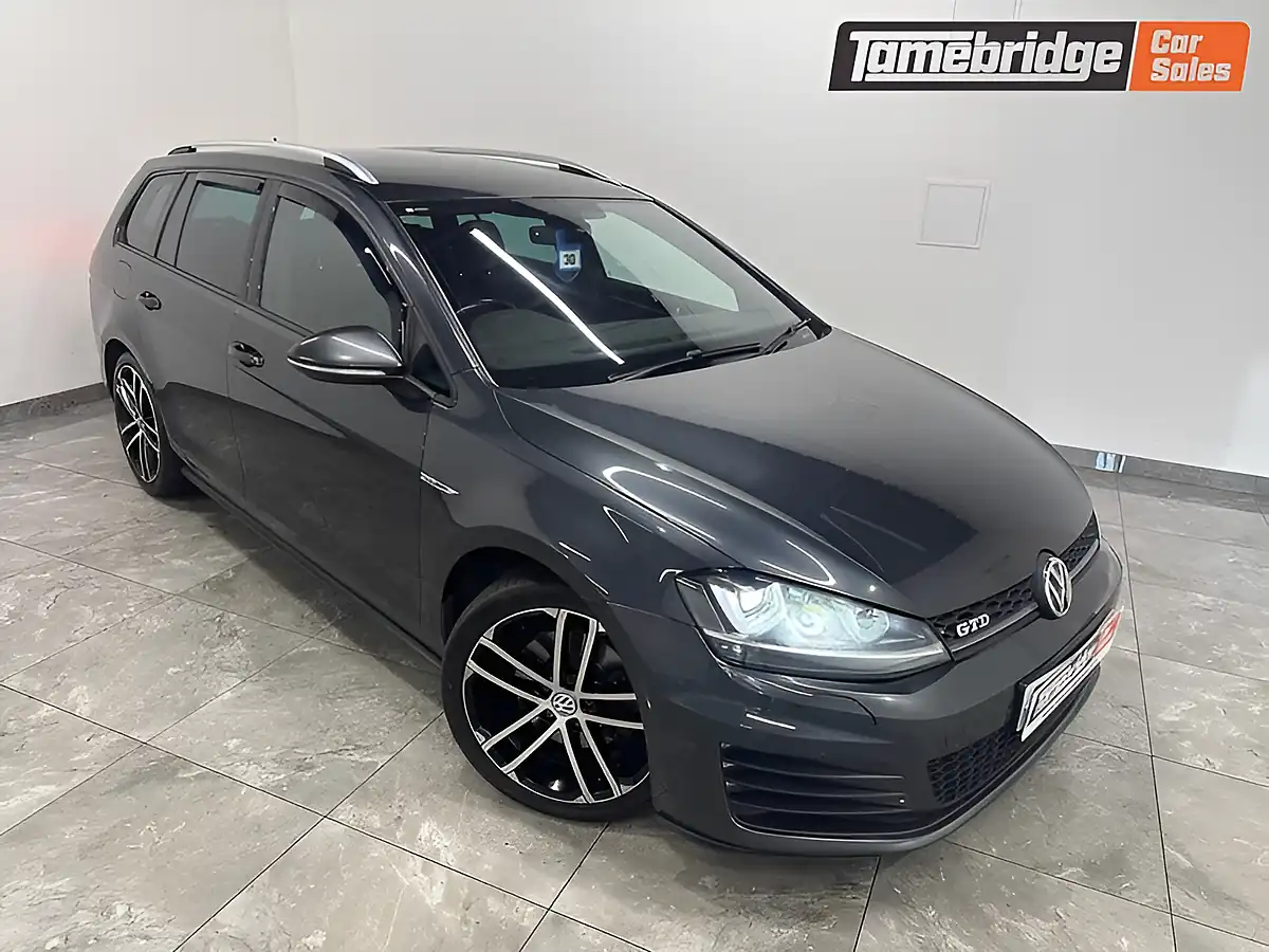 Used 2016 Volkswagen Golf Gtd (nav) Grey - Front View
