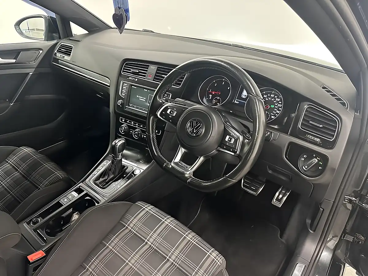 Used 2016 Volkswagen Golf Gtd (nav) Grey - Interior and Exterior details 10