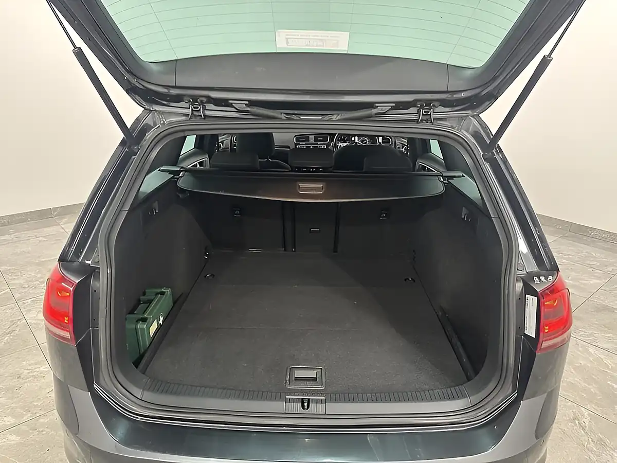 Used 2016 Volkswagen Golf Gtd (nav) Grey - Interior and Exterior details 7